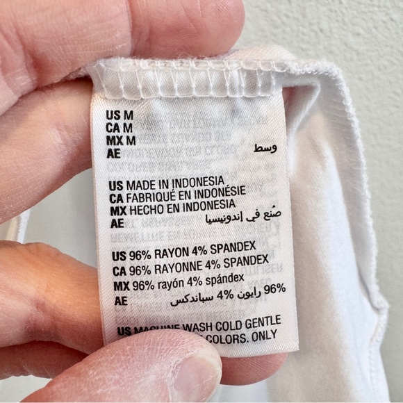 Alfani Abstract Floral Minimalist Art Tee Modern Chic Stretch Spring Top Medium - Picture 5 of 8